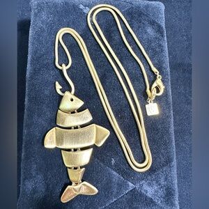 Vtg: Anne Klein Matt Gold Articulated Hooked Fish Pendant Necklace